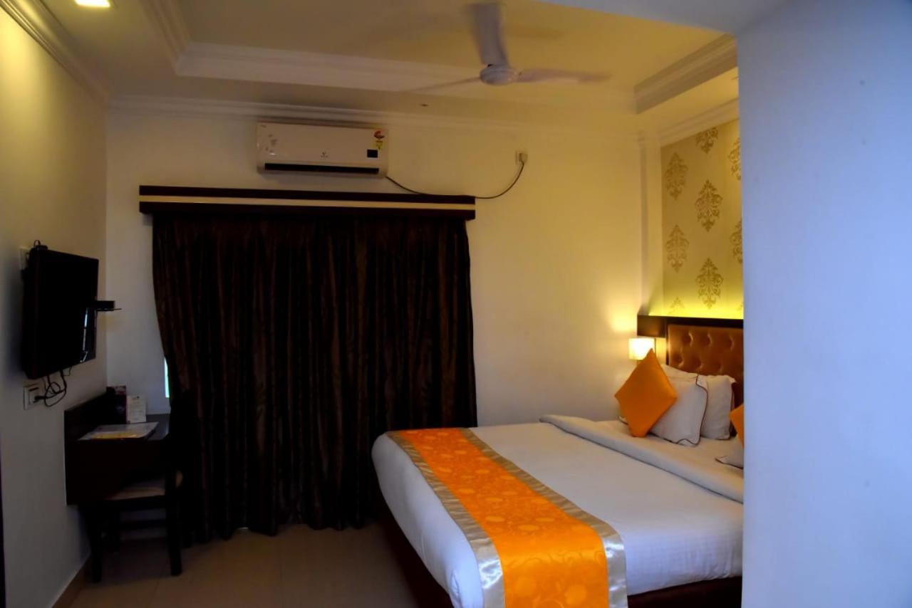 The Grand Krishna Luxury Hotel Chikmagalur Exterior photo